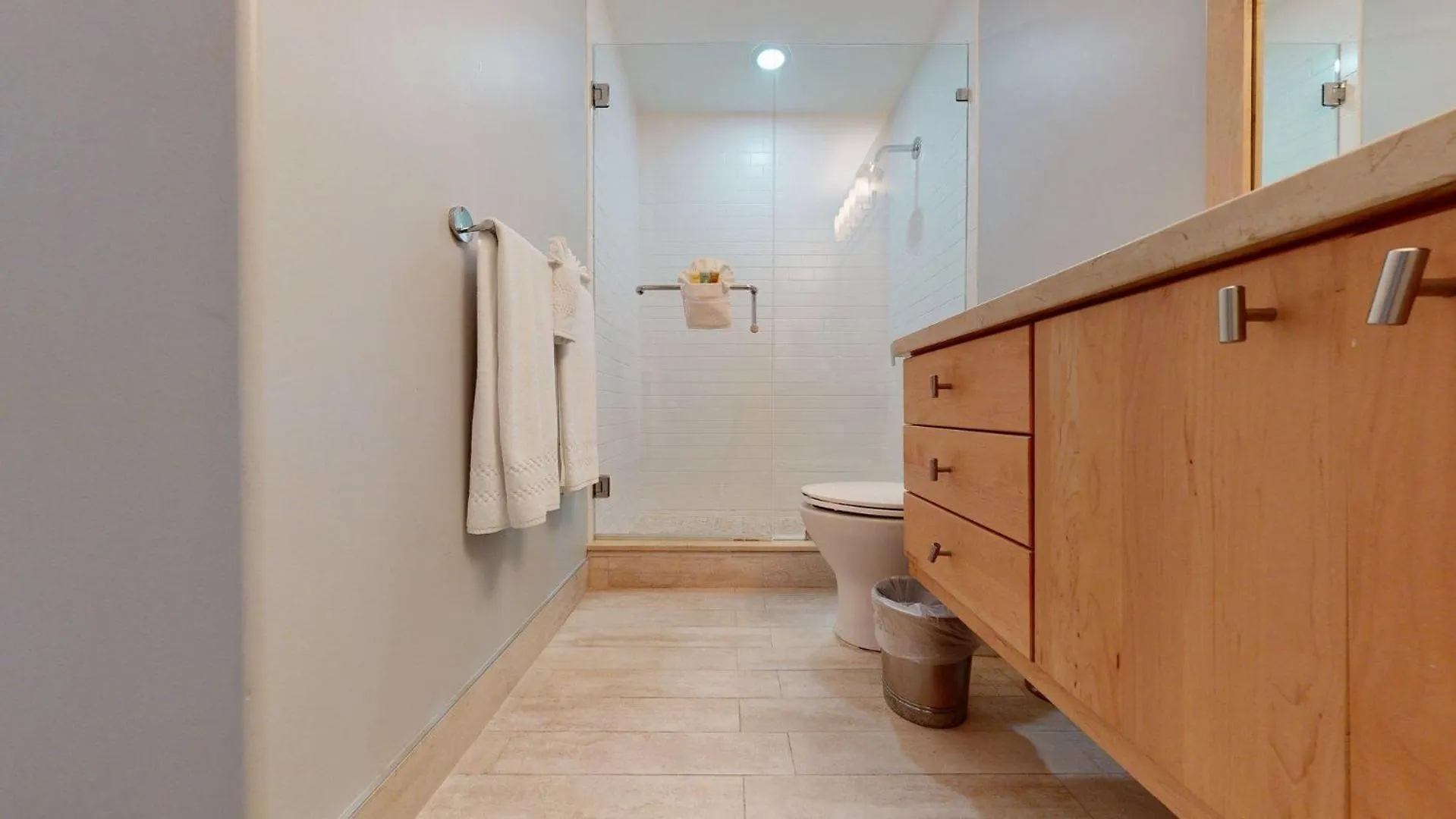 South Bay Beach Club 16 - 4 Bedroom 4 Bathroom Unit George Town Apartament